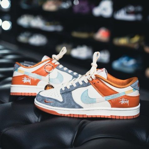 NIKE SB DUNK STUSSY