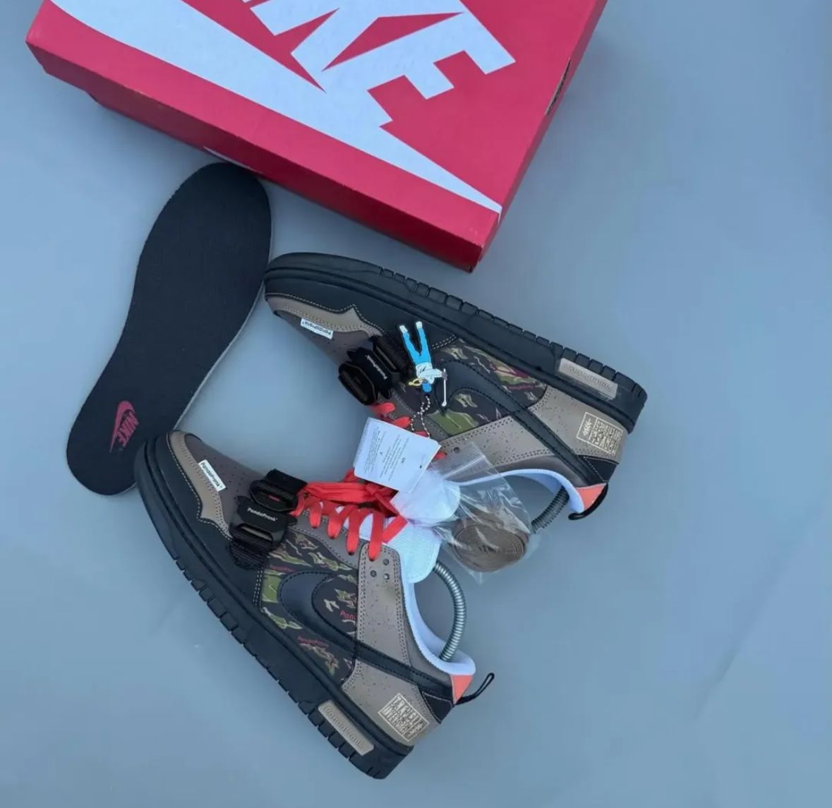 NIKE DUNK PANDAPRANK BUCKLE 🖤
