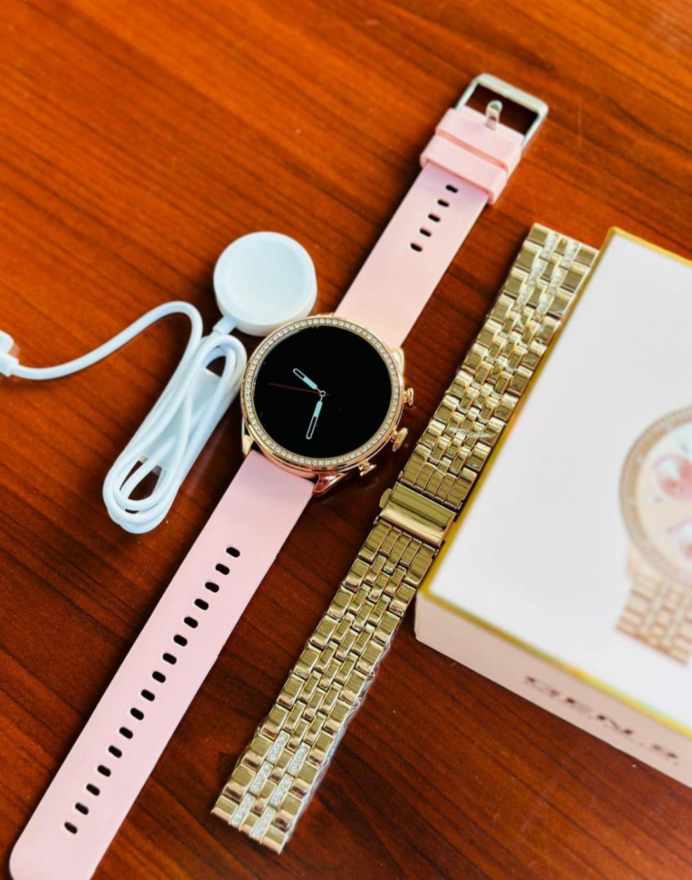 FOSSIL GEN 9 Diamond Strap Edition With Wireless Charging