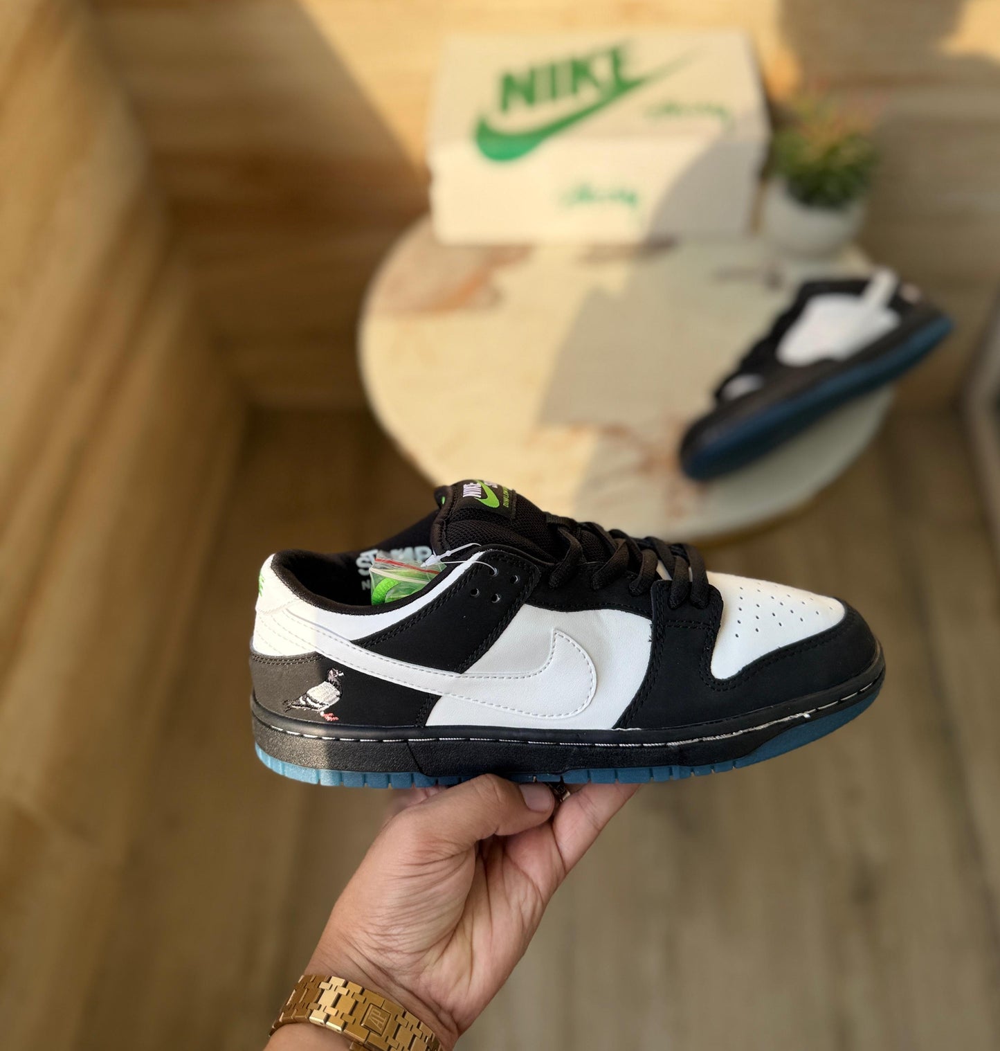 NIKE SB DUNK NYC PIGEON PANDA
