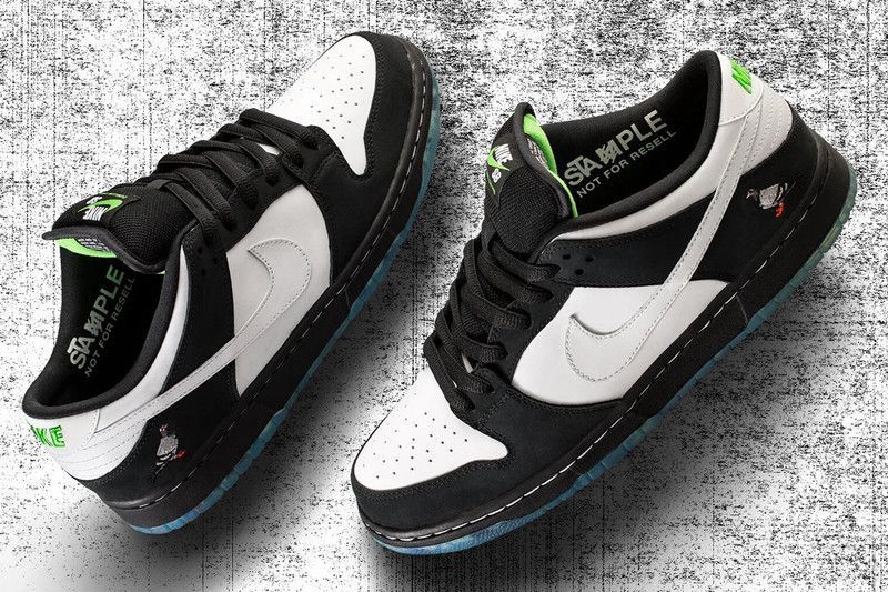 NIKE SB DUNK NYC PIGEON PANDA