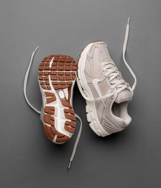 NIKE ZOOM VOMERO OREOWOOD BROWN