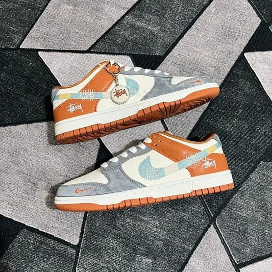 NIKE SB DUNK STUSSY